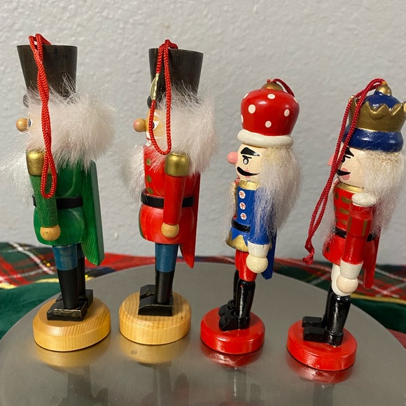 Lot of 4 Nutcracker Ornaments - Picture 2 of 8